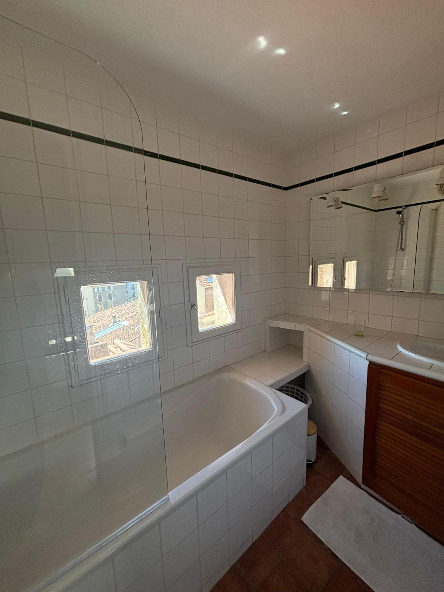 L'Appartement Des Trois Six Béziers Exterior foto