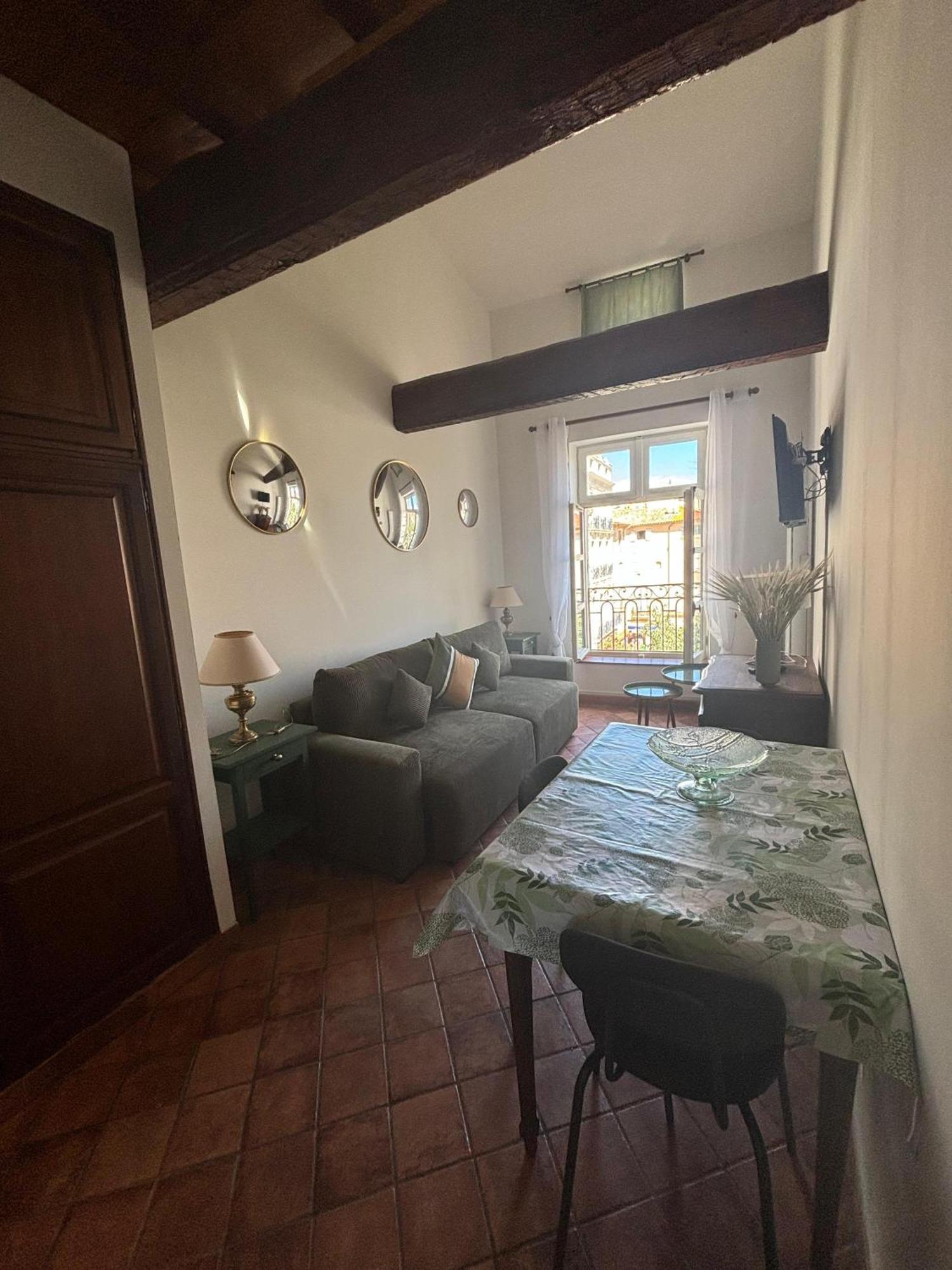 L'Appartement Des Trois Six Béziers Exterior foto